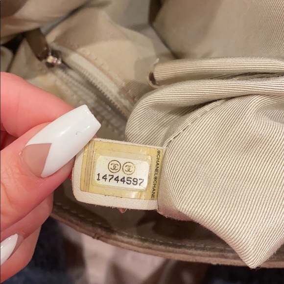 CHANEL washed lamb skin chain around hobo grey - Picture 8 of 9